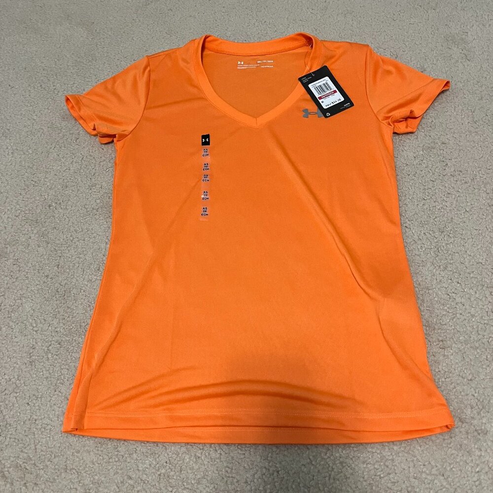 NEW Under Armour Women's Top (Size XS)
